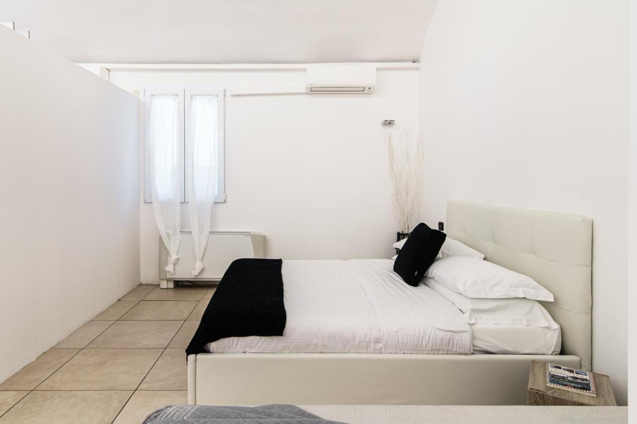 Apartament Loft Near Duomo Como Zewnętrze zdjęcie