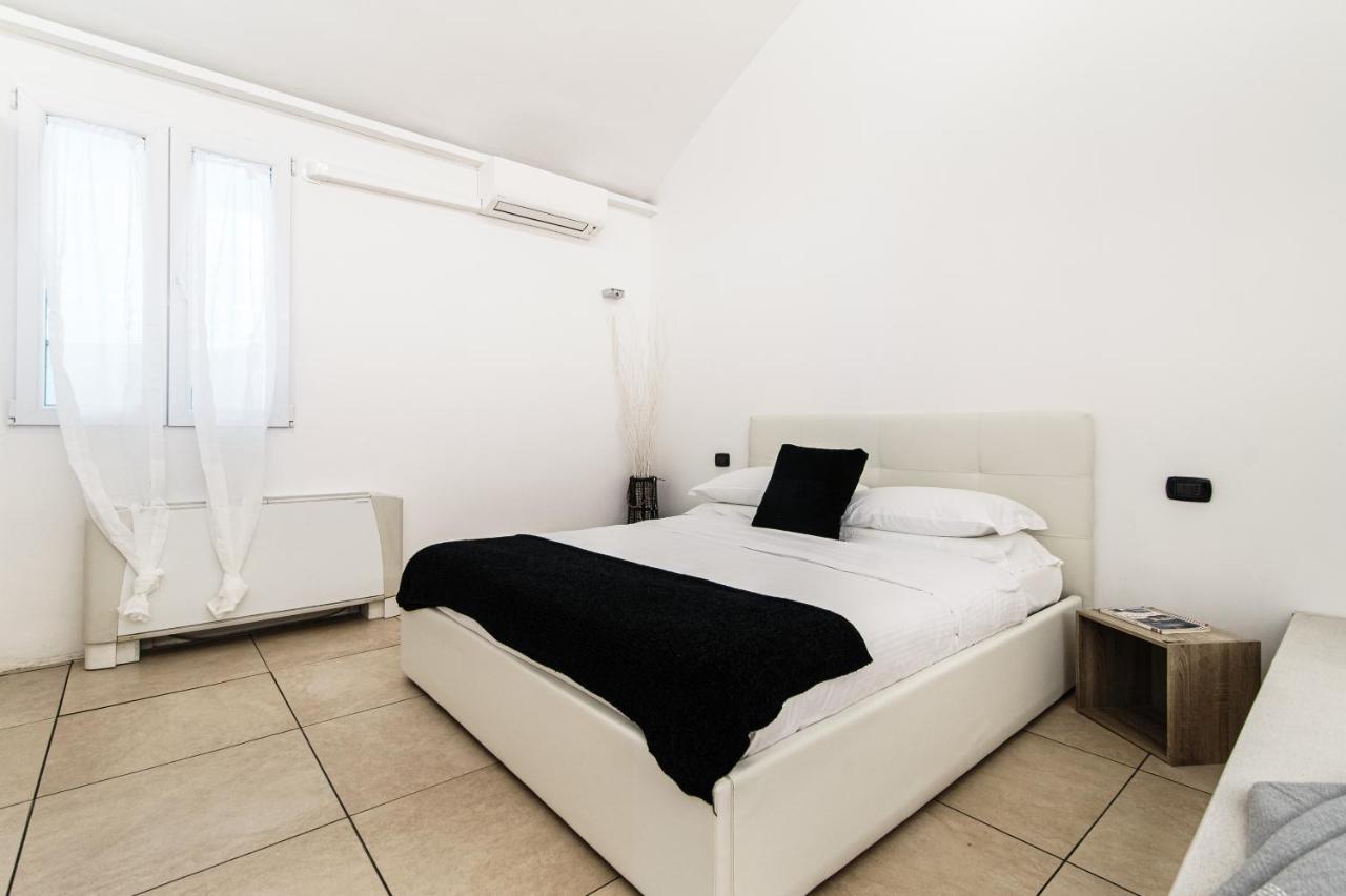 Apartament Loft Near Duomo Como Zewnętrze zdjęcie